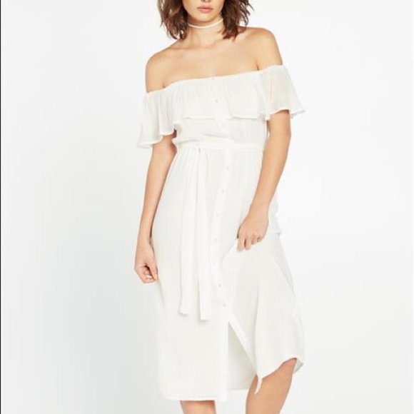 Bardot Dresses & Skirts - Bardot off shoulder Marina button front dress